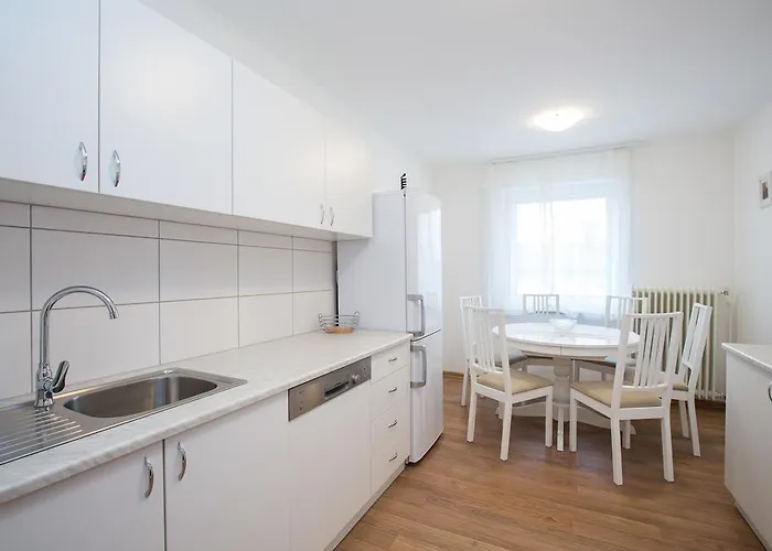 アパート Grom ブレッド